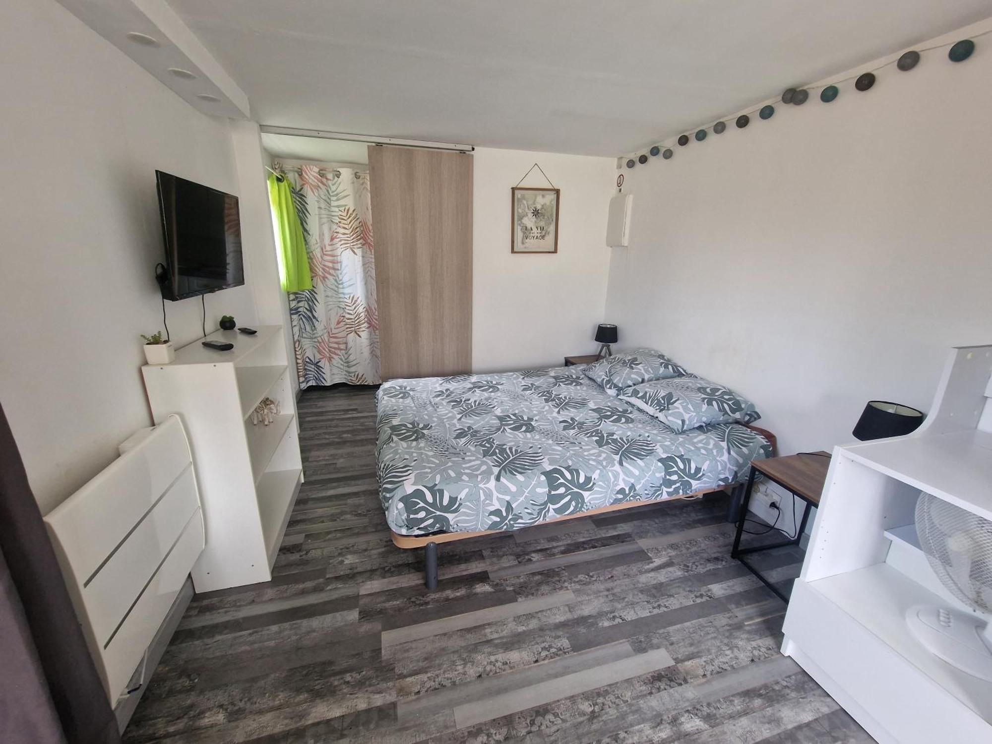 Apartment Marmotte, Quartier Marais, Terrasse En Rez De Jardin, Matelas Confort Bourges